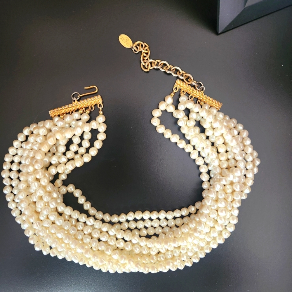 Pearl necklace